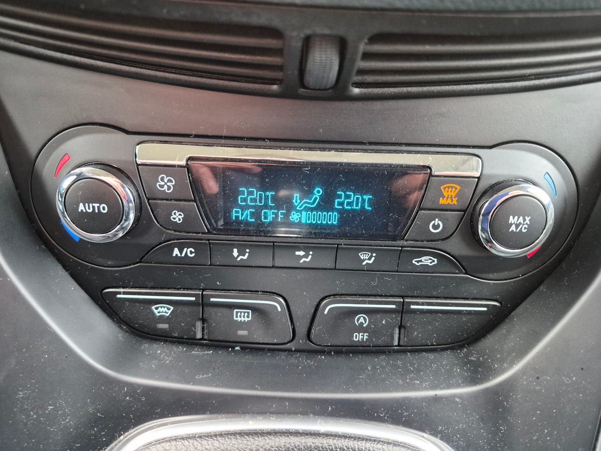 Ford C-max 1.0 ECOBOOST 125 TITANIUM