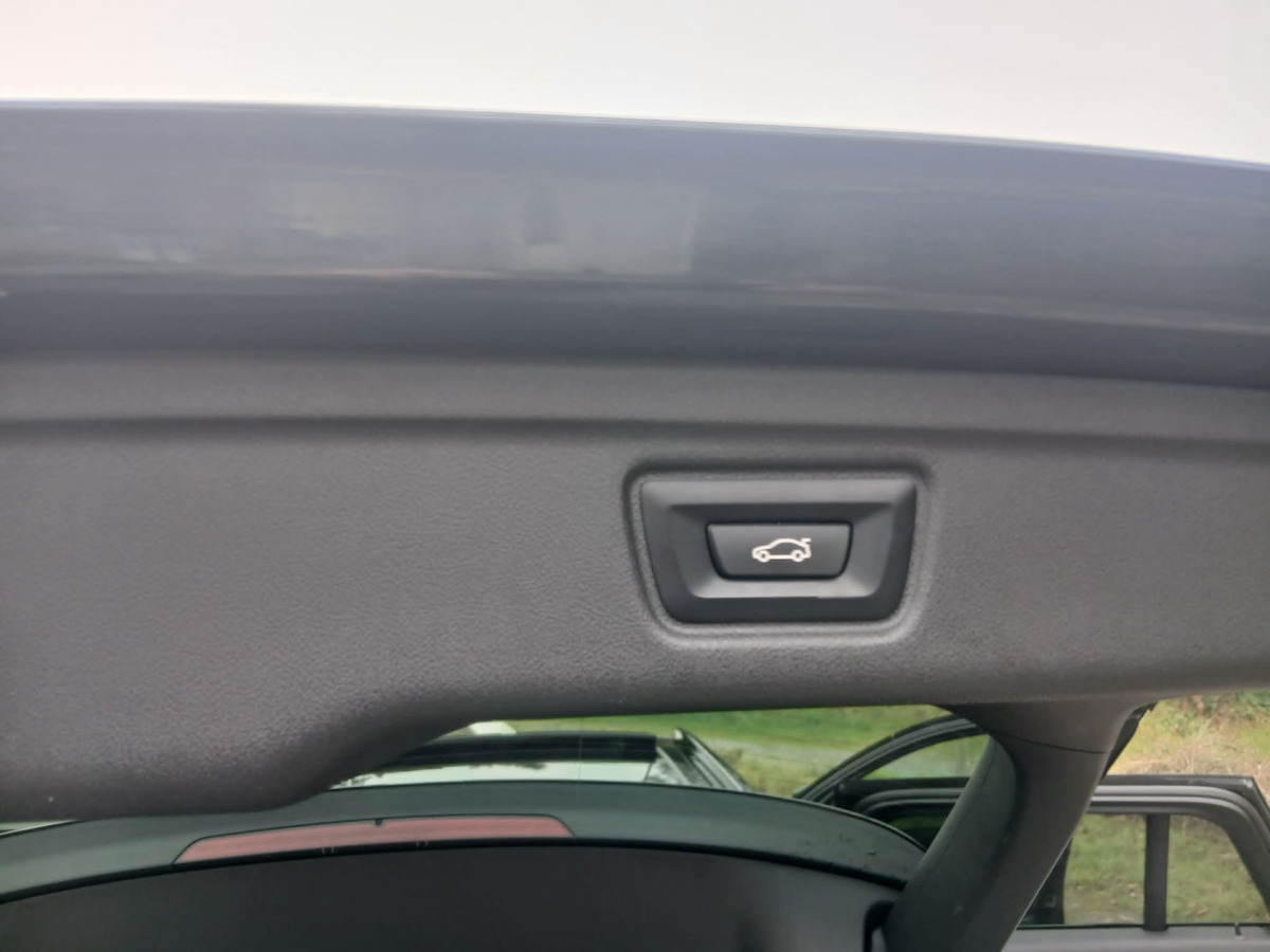 Bmw 320e touring xdrive 204 ch | M SPORT | XDRIVE | Attelage | Caméra de recul | Eclairage ambiance