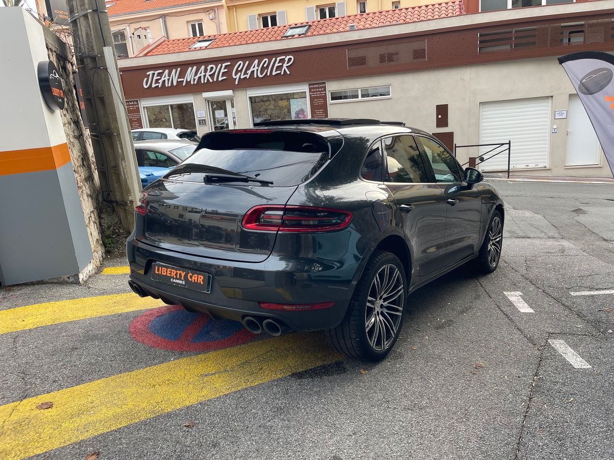 Porsche Macan 2.0 TFSI 252 CV AWD / Phase 2/Toit Ouvrant /Jantes Turbo/Pack Black /Echappement Sport