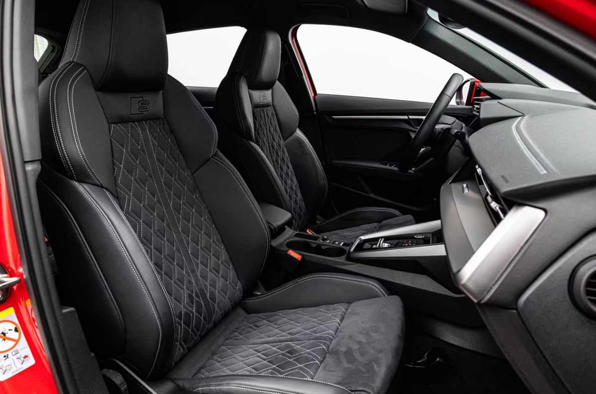 Audi A3 Sportback 40 TFSI e 204ch S line S tronic 6/Bang&Olufsen/Caméra