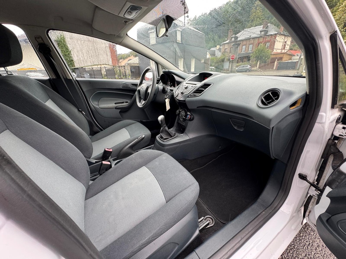 Ford Fiesta 1.25 82cv Ambiante Flexfuel (sans plomb / éthanol) - Garantie