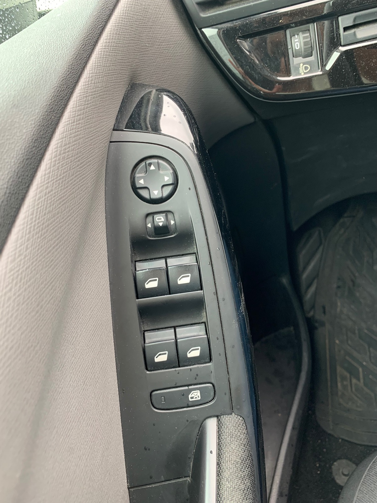 Citroën C4 Picasso FEEL | Mirror Screen | GPS Cartographique | Radar de station. AR & AV | Attelage.