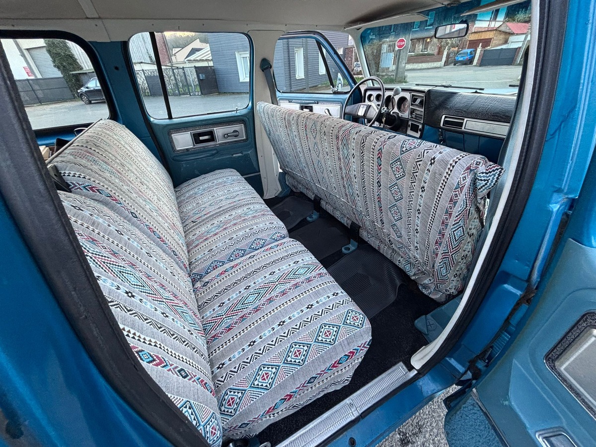 Chevrolet Suburban 7.4 V8 454 (C/R) - Français - CG Collection