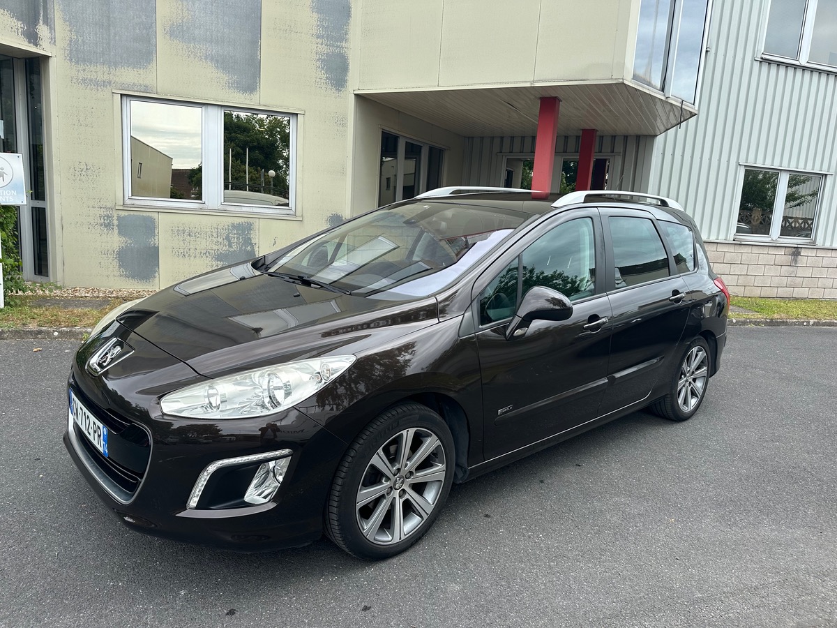 Peugeot 308 SW 1.6 e-HDI 112 CV 7 place spéciale family 4XCBLeu