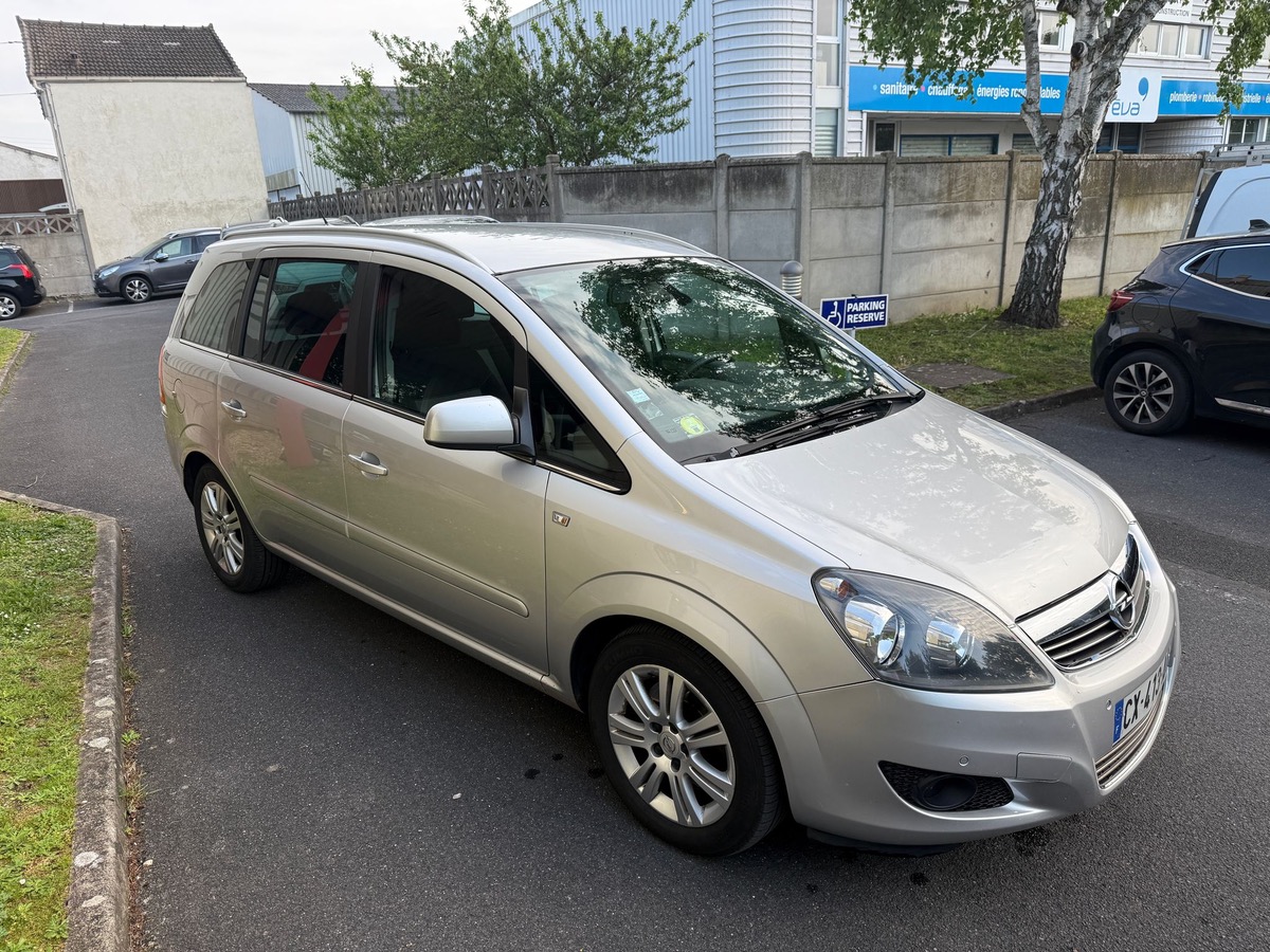 Opel Zafira 1.7 CDTI 125 CV cosmo 1er main 7pl en 4X