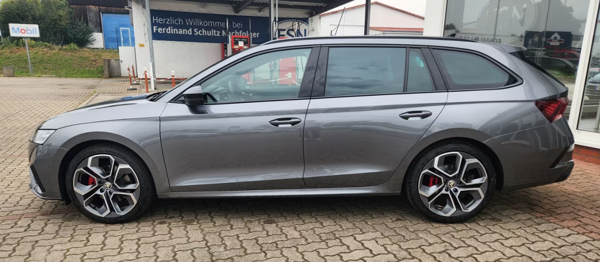 Skoda Octavia Combi IV 2.0 TDI 200ch RS 4x4 DSG7 Attelage