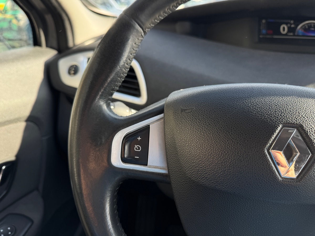 RENAULT Grand Scenic Business 1.5 dCi EDC6 110 cv Boîte auto 7 places