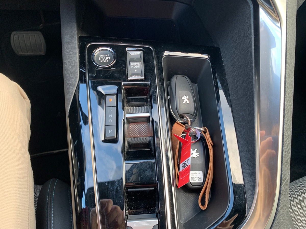 Peugeot 5008 130 ch | 7 Places | Allure Pack | Apple Car Play et Android Auto | Caméra de recul