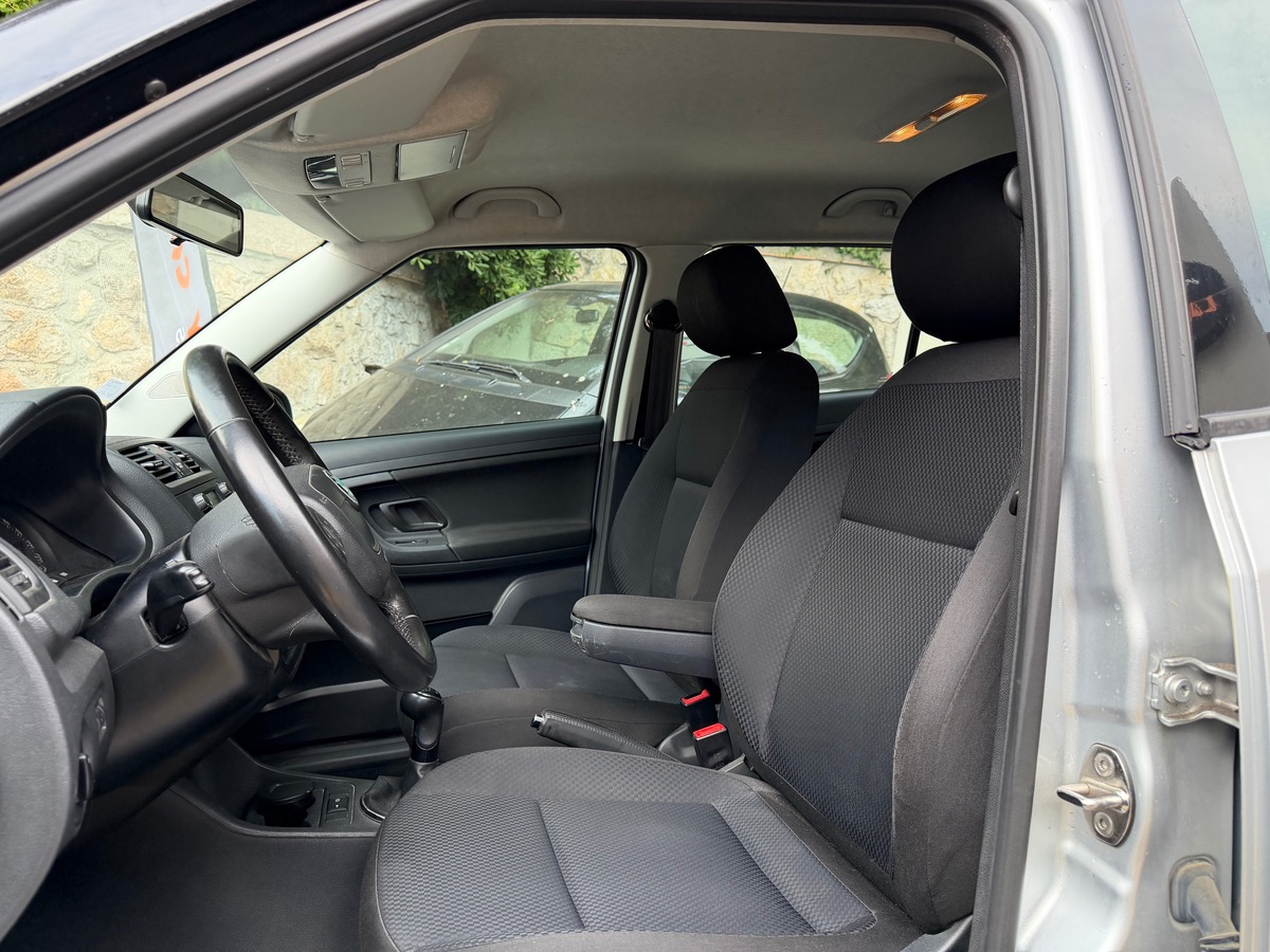 Skoda Fabia Combi 1.2 TSi 85 CV Phase 2 / 1er Main / Clim / Radar /Entretien Complet