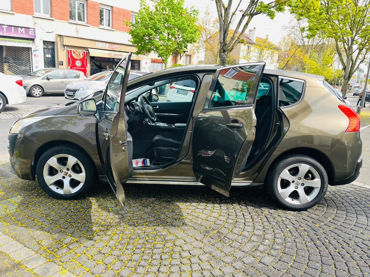 Peugeot 3008 Premium Pack - 1.6 Hdi 110cv BVA6  - 1ère Main - 4xCb - Reprise Possible