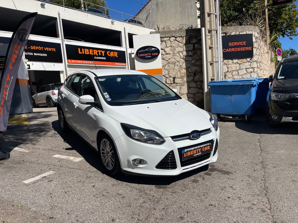 Ford Focus 1.6 T VCT 125 CV / 5 portes /Double sortie de Pot Type RS /Boite Auto