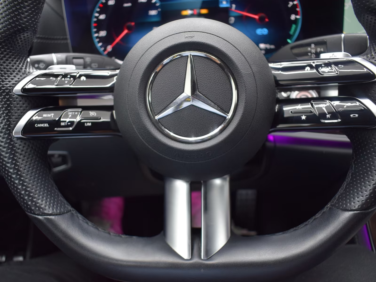 Mercedes-Benz Classe E Break 300 e 211+122ch AMG Line 9G-Tronic Hybride