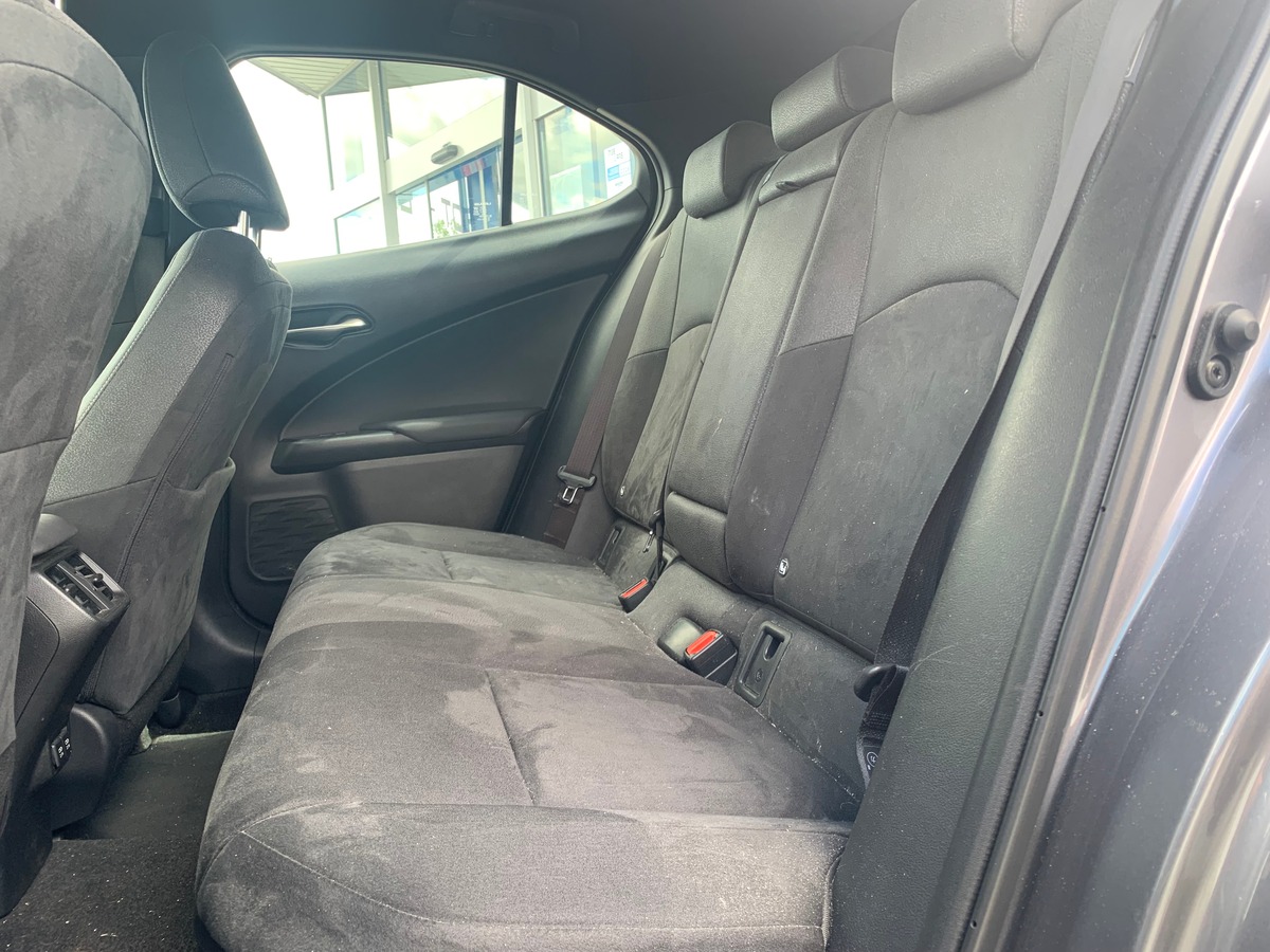 Lexus UX 250 | 184 ch | Pack Confort | Apple car Play | Caméra recul | Régulateur vitesse adaptatif