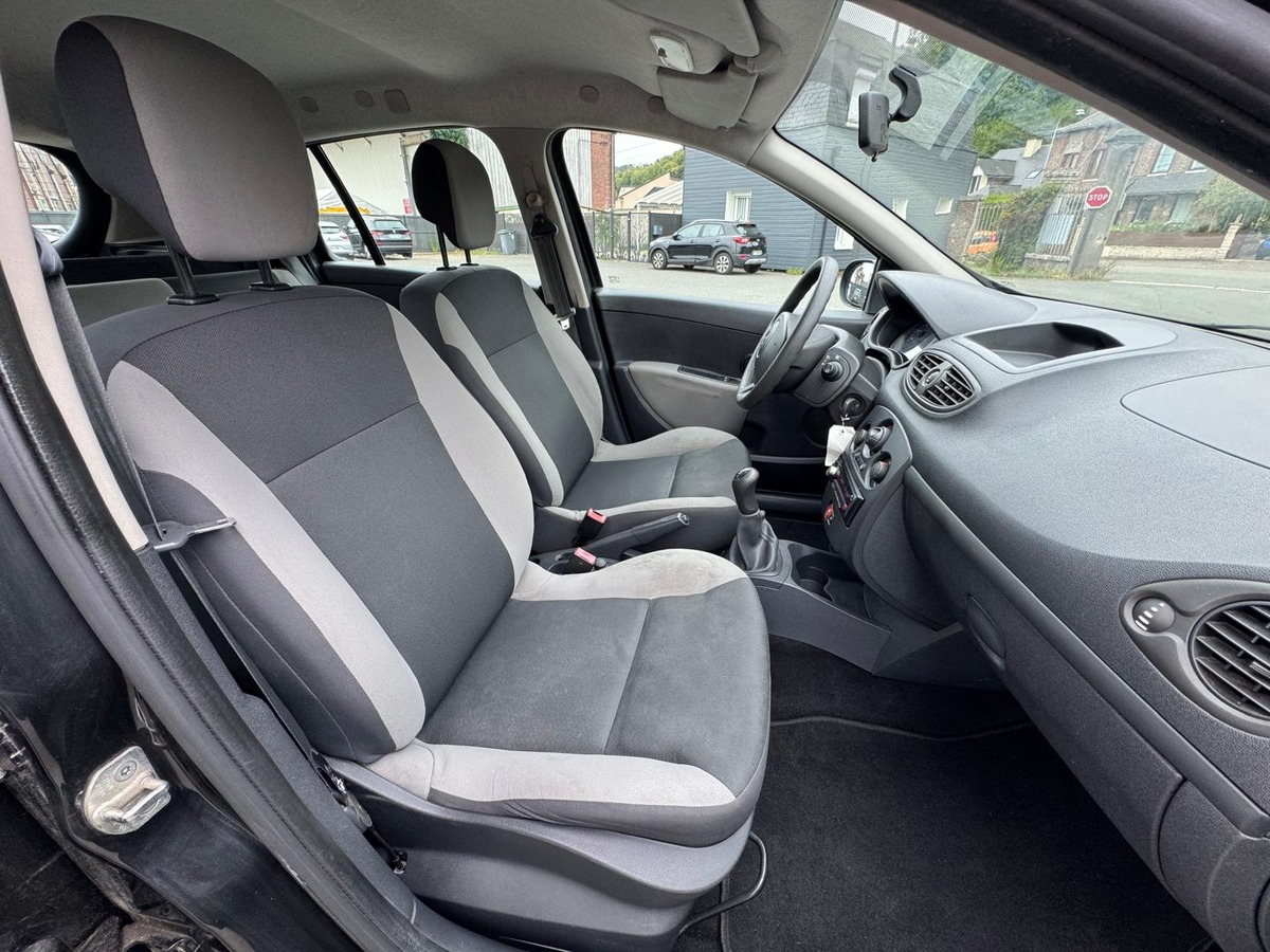 RENAULT Clio III Estate 1.5 DCI 68ch Authentique - garantie