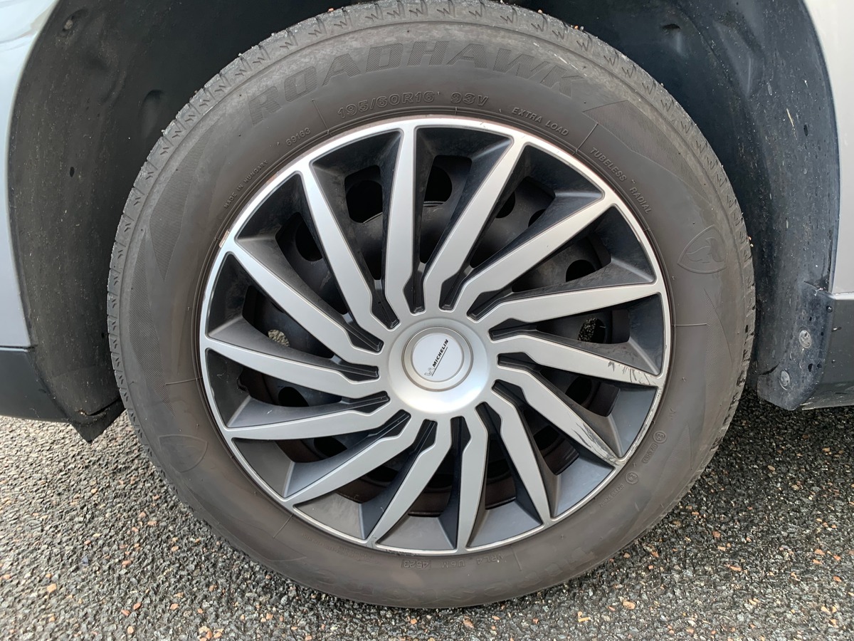 Peugeot 2008 82 ch | Active | Apple car play Android auto | Régulateur de vitesse | Pack Urbain