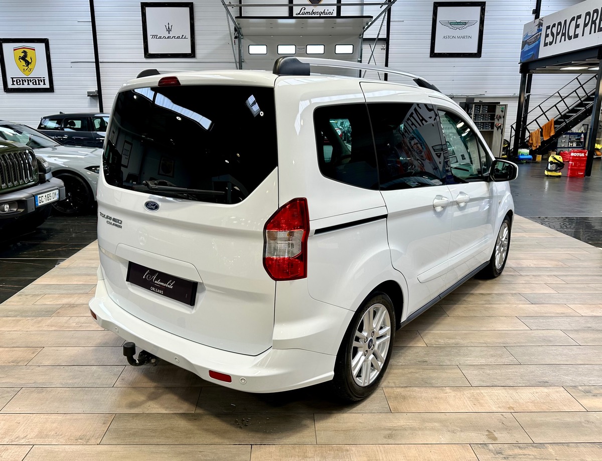Ford Tourneo Courier (2) 1.5 TDCi 100 Titanium BVM6 + Attelage h