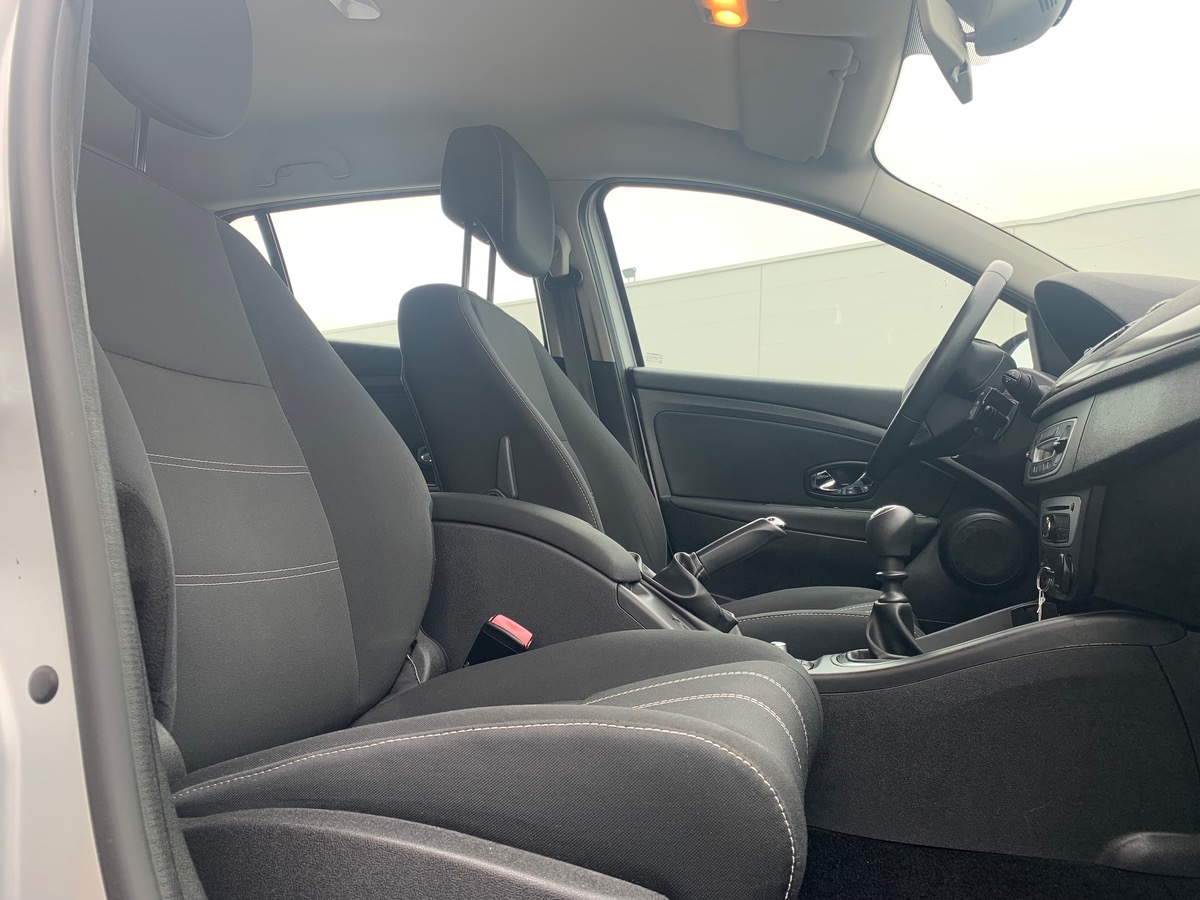 RENAULT Megane Estate 110 ch | Business | GPS | Régulateur de vitesse | Radar de recul | Bluetooth