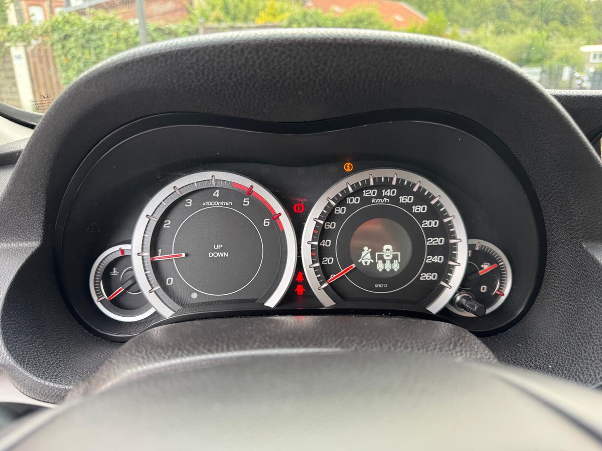 Honda Accord 2.2 DTEC 150 Luxury Innova- Toit ouvrant- Garantie