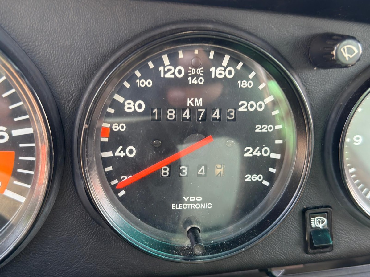 Porsche 911 SC 3.2 231ch Carrera
