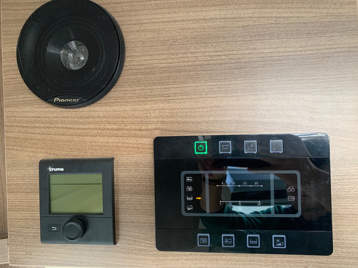 Ford Challenger 155 ch | 2,2 litres | GENESIS 288 EB Profilé | 3 Couchages | Caméra de recul