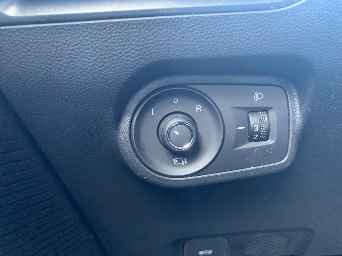 MG MG4 245 | 77 Kwh | Luxury | Apple car Play | Caméra | Siéges chauffants | Régulateur adaptatif