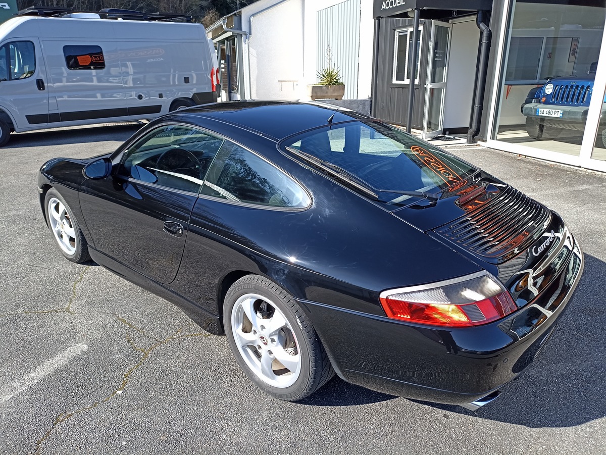 Porsche 911 CARRERA 4 TIPTRONIC