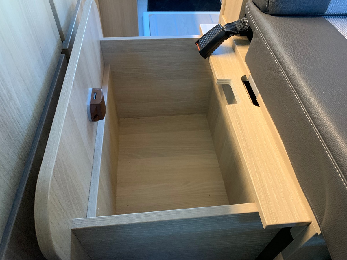 Ford CAMPEREVE 130 chevaux | Premiére MAIN | Cap Land | Caméra de recul | Apple car play