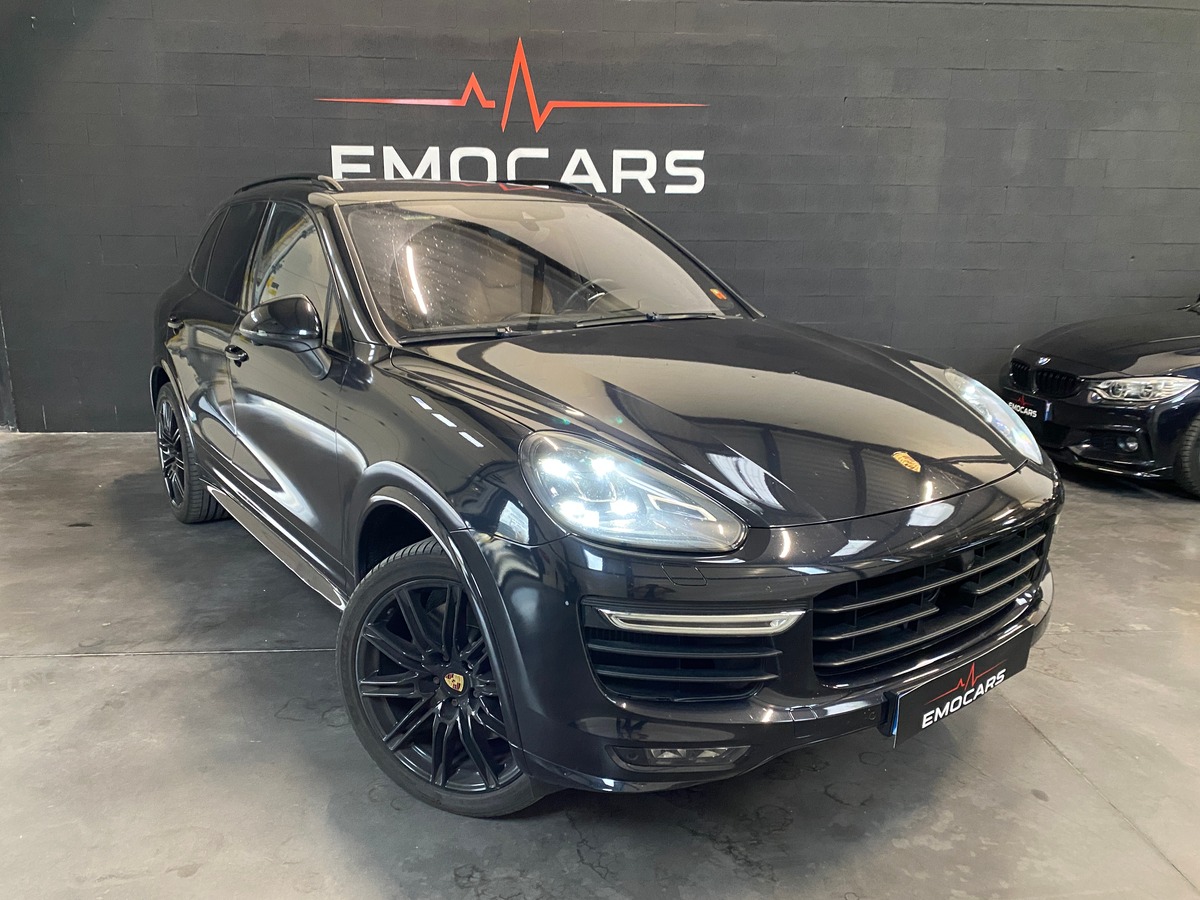 Porsche Cayenne TURBO 520