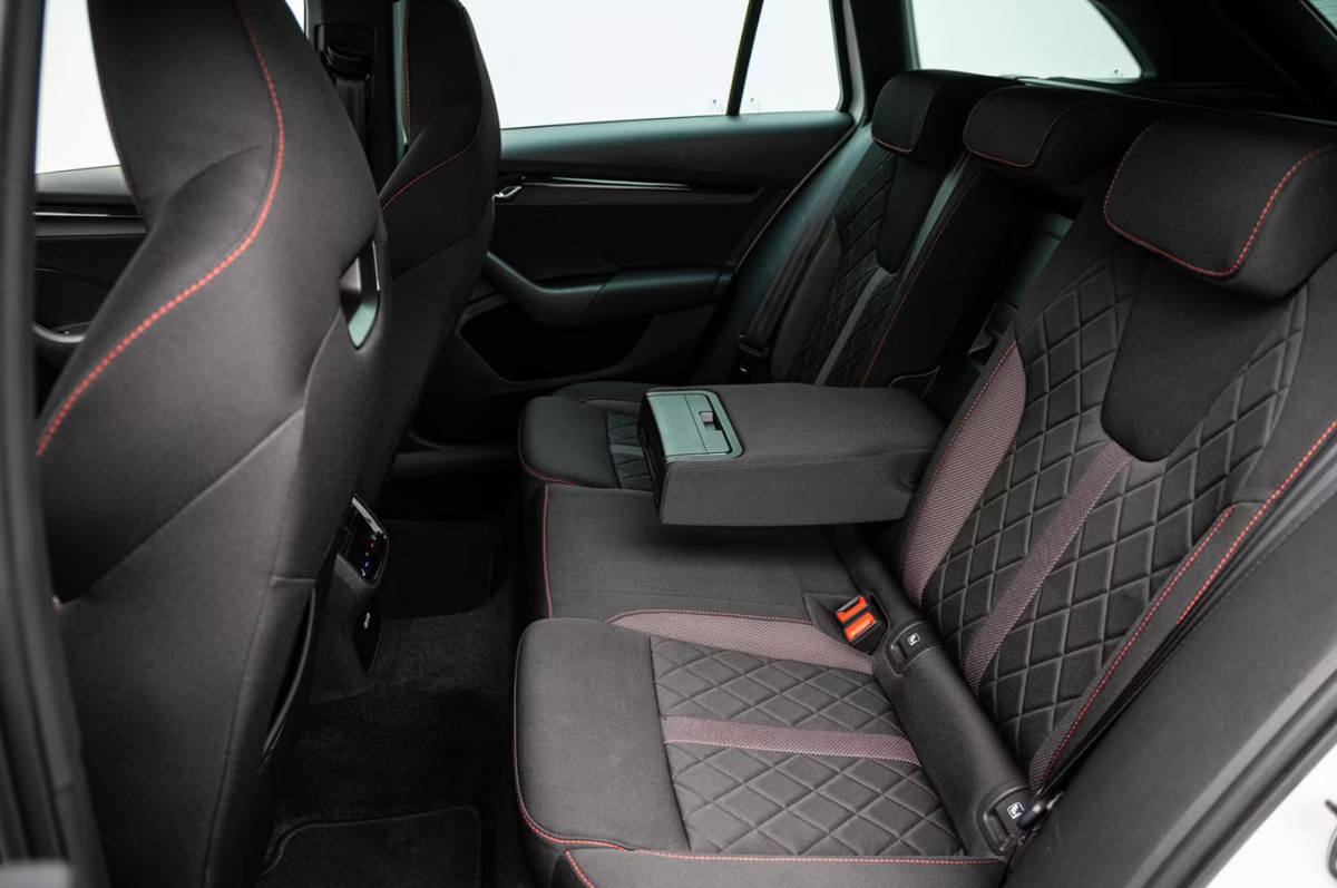 Skoda Octavia Combi IV 2.0 TDI 200ch RS DSG7 Attelage