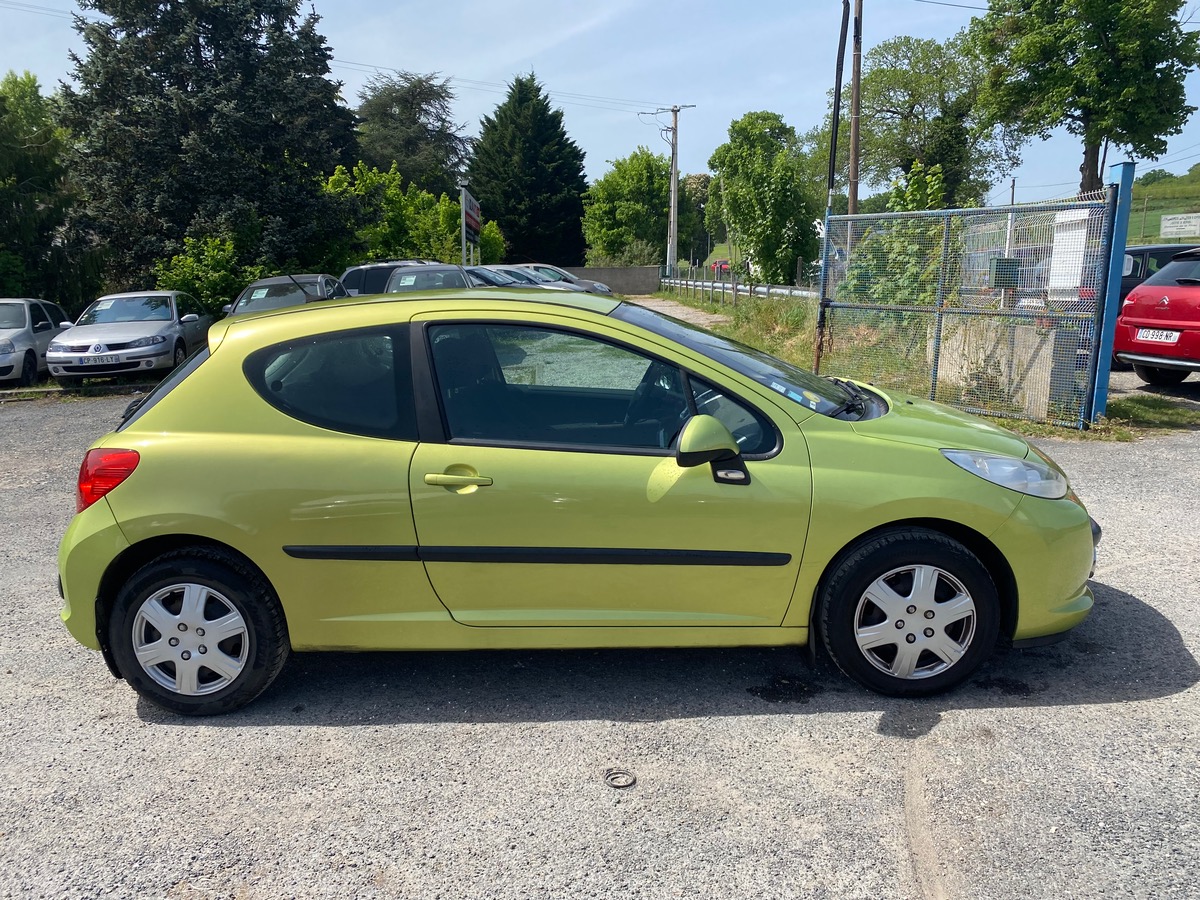 Peugeot 207 1.4 90cv 157041km urban 5 places 
