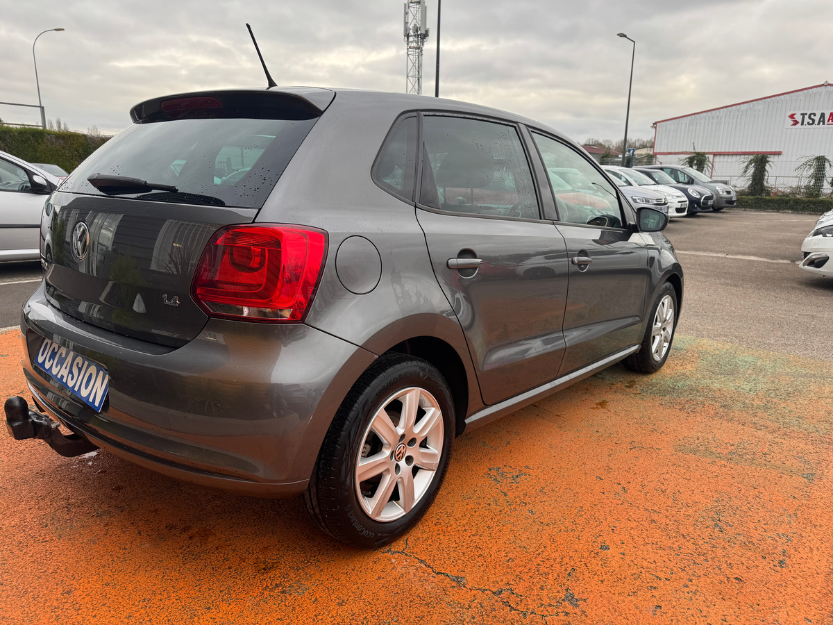 Volkswagen Polo V 5 portes 1.4 i 86 CH VOLANT A DROITE
