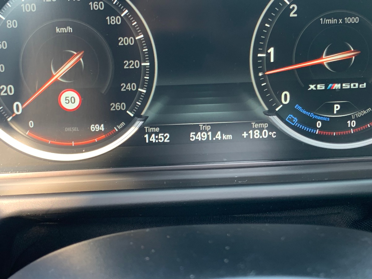 Bmw X6 380 | M | Toit ouvrant | Harman Kardon | Régulateur vitesse adaptatif | Attelage électrique