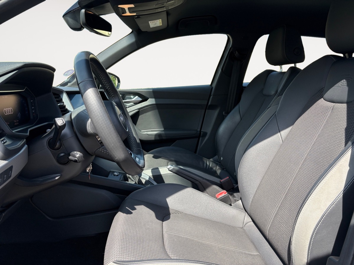 Audi A1 S LINE 30 TFSI 110 S TRONIC 7 / CARPLAY / TOIT NOIR