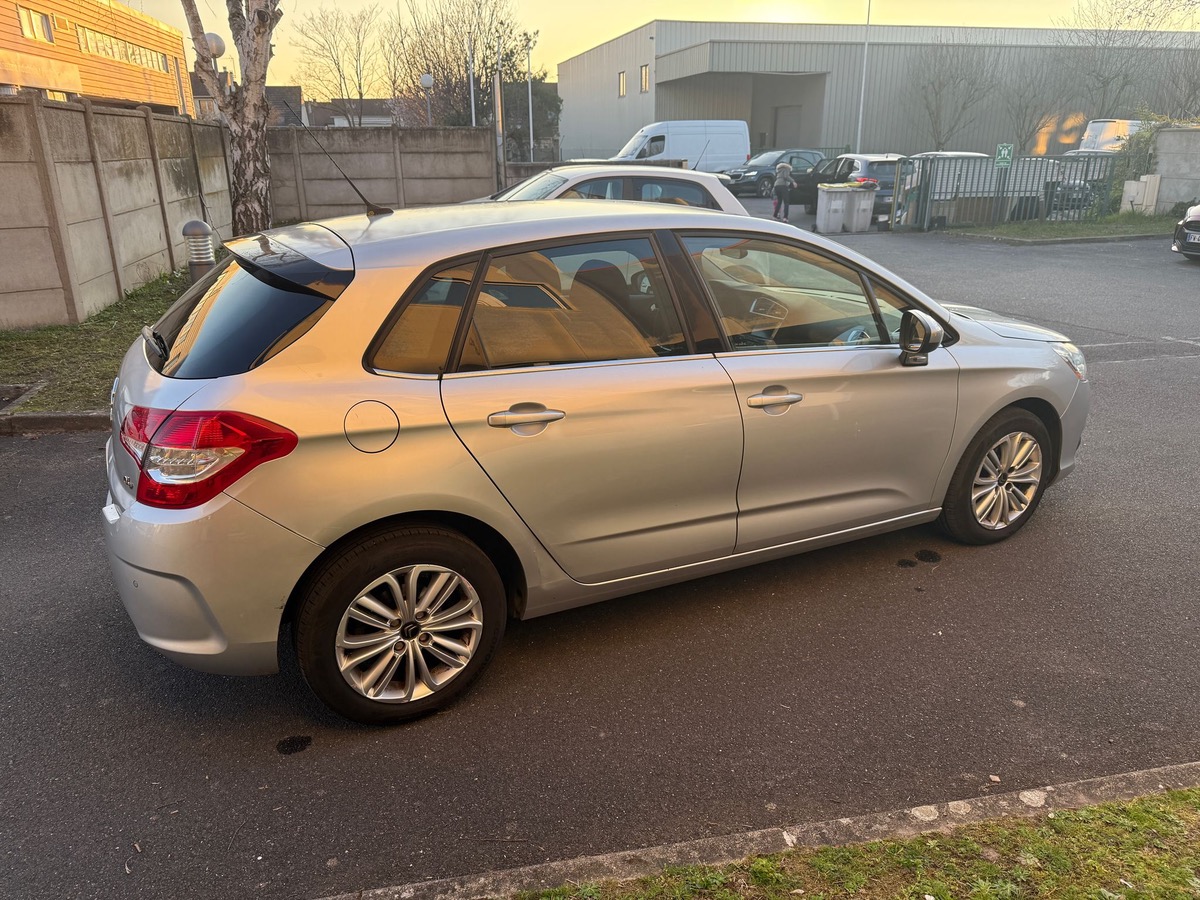 Citroën C4 1.6 e-HDI 115 CV exclusives en 4X CB