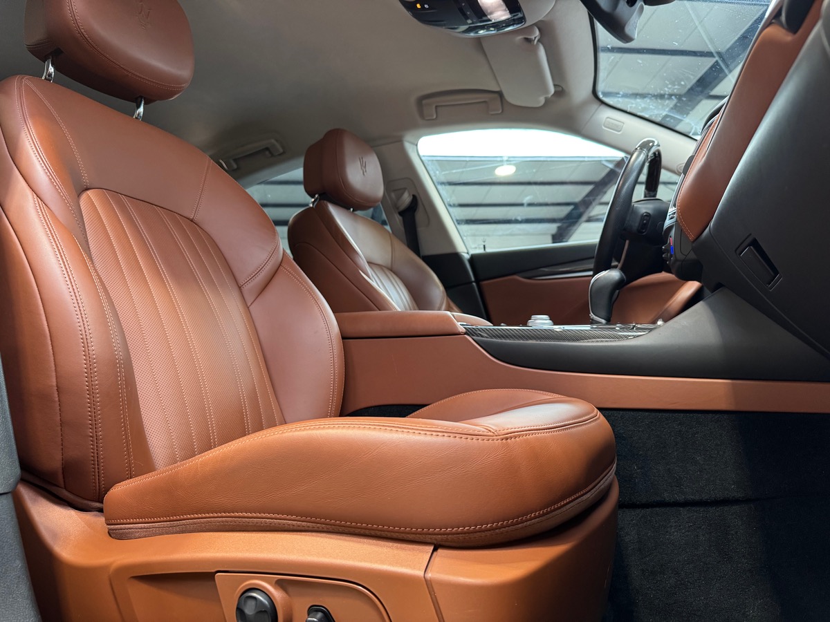Maserati Levante 3.0 V6 TURBO 275CV CARBONE/360°