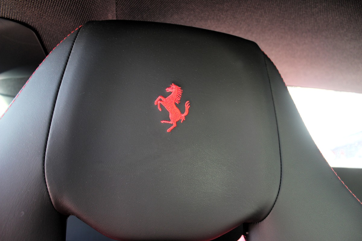 Ferrari F8 Tributo COUPE 3.9 DCT V8 BiTurbo 720 ch 1ère MAIN  ROSSO SCUDERIA - ORIGINE FRANCE