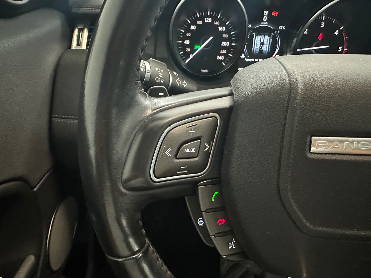 Land-Rover Range Rover Evoque TD4 180cv SE DYNAMIC BVA Toit panoramique / CarPlay