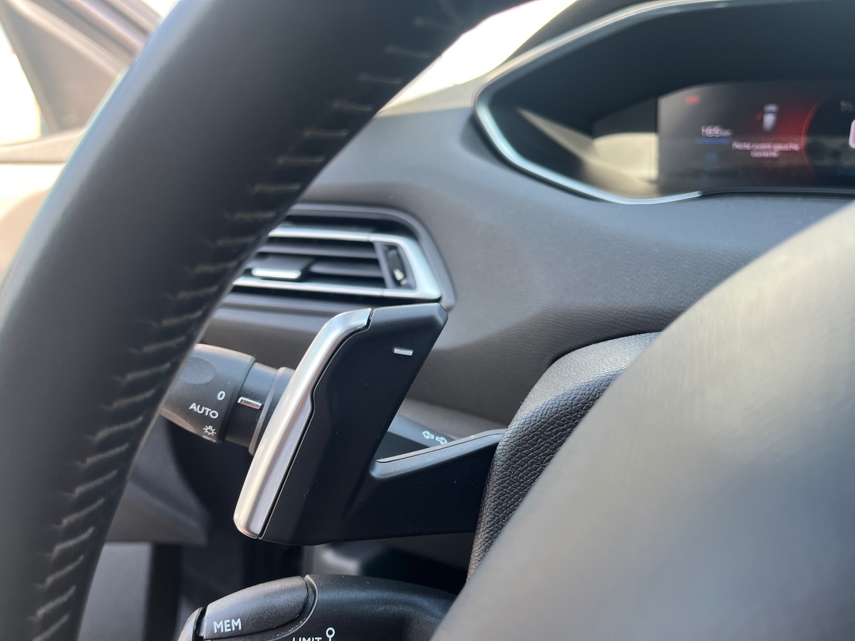 Peugeot 308 1.5 BlueHDi 130ch S&S Active Business EAT8, Suivi complet, GPS, radars avant/arrière