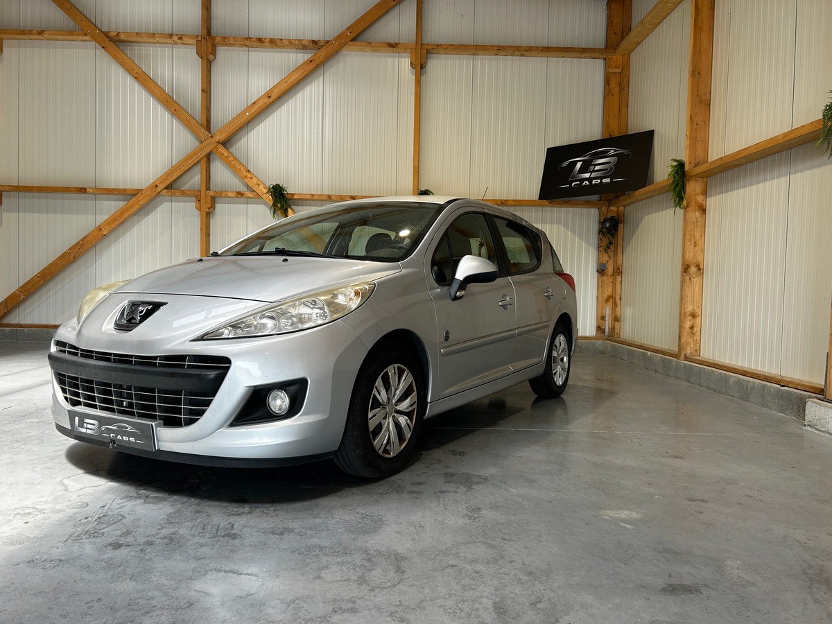 Peugeot 207 SW 1.6 HDi FAP 92 cv / DISTRIBUTION ET VIDANGE OK / SUIVI OK / GARANTIE