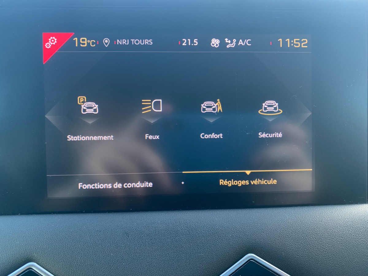 DS DS 3 110 chevaux | So Chic | Caméra de recul | Apple car play Android auto | Régulateur vitesse