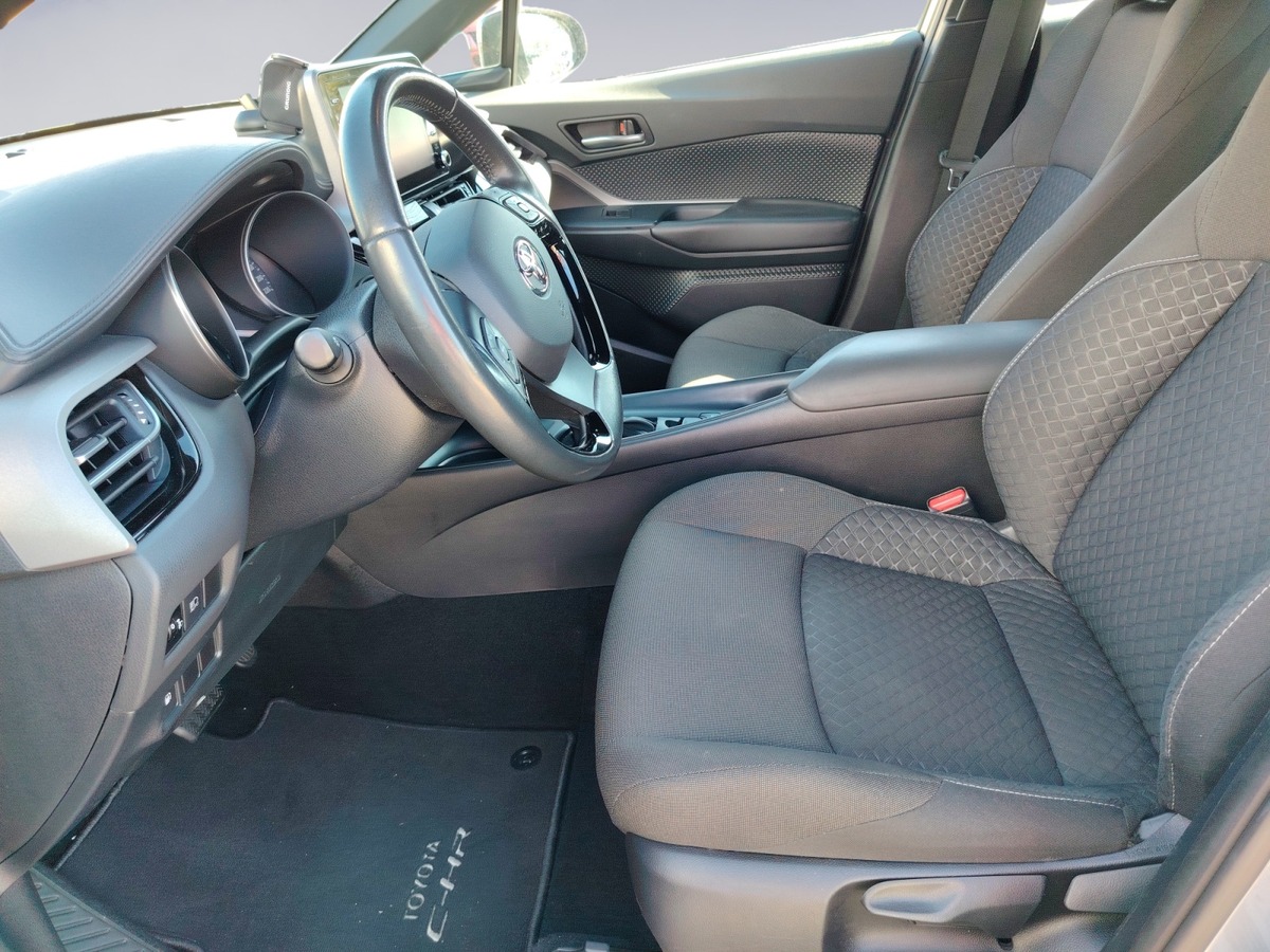 Toyota TOYOTA C HR 1.8 122 h design