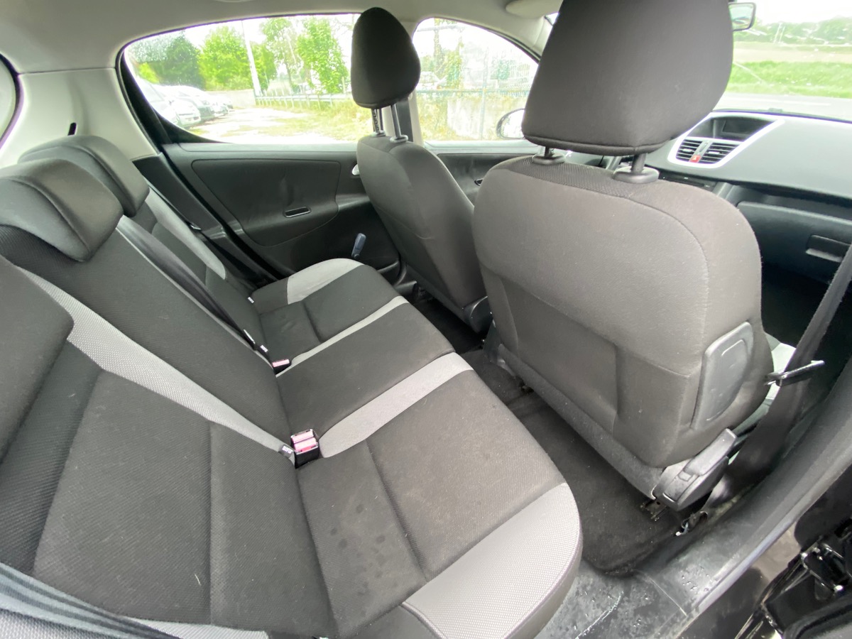 Peugeot 207 1.4 hdi 70cv 156035km urban de 2009