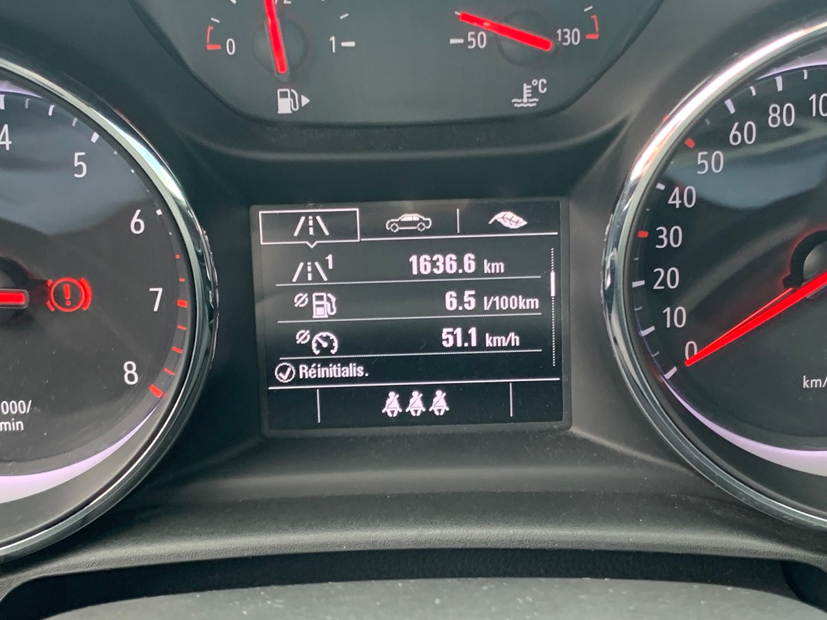 Opel Astra 105 ch | Black Edition | Caméra recul | Régulateur vitesse | Radar de stationnement avant