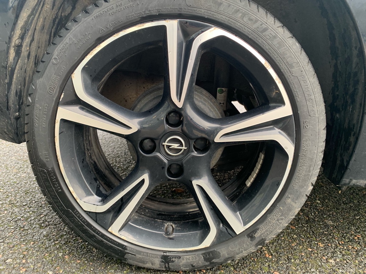 Opel Corsa 100 ch | Elegance business | Caméra recul | Contrôle des angles morts | GPS | Phares LED