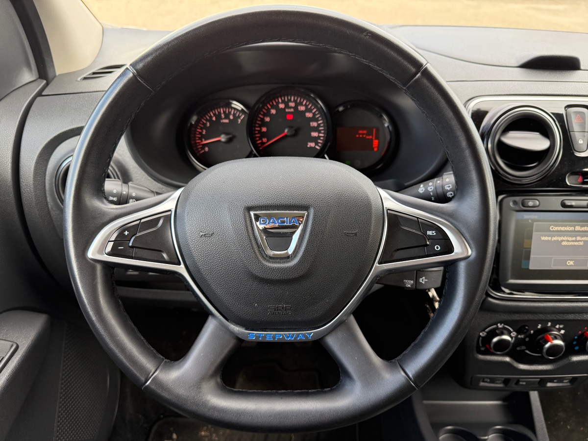 Dacia Lodgy 1.3 TCe FAP 130 cv Stepway, 5 places, Suivi Complet