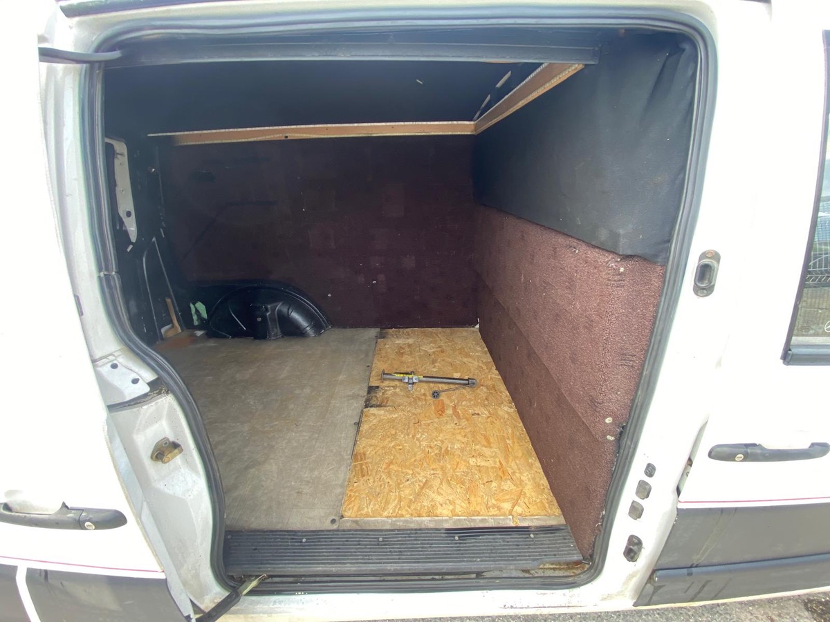 MERCEDES VITO 110d 2.2D 100cv bon état général 