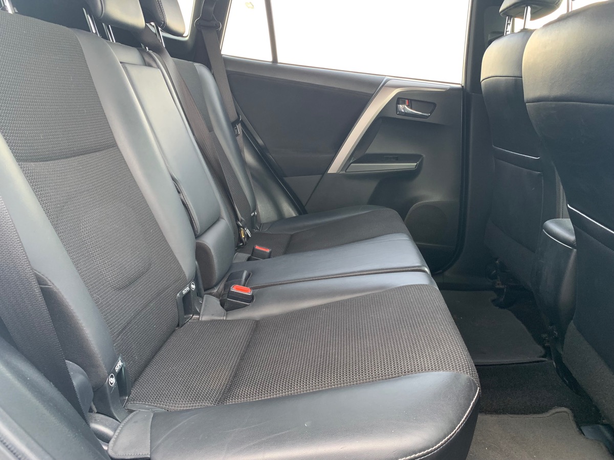 Toyota RAV4 143 | DESIGN | D-4D | 2WD | GPS | Caméra recul | Sièges avant sport | Régulateur vitesse