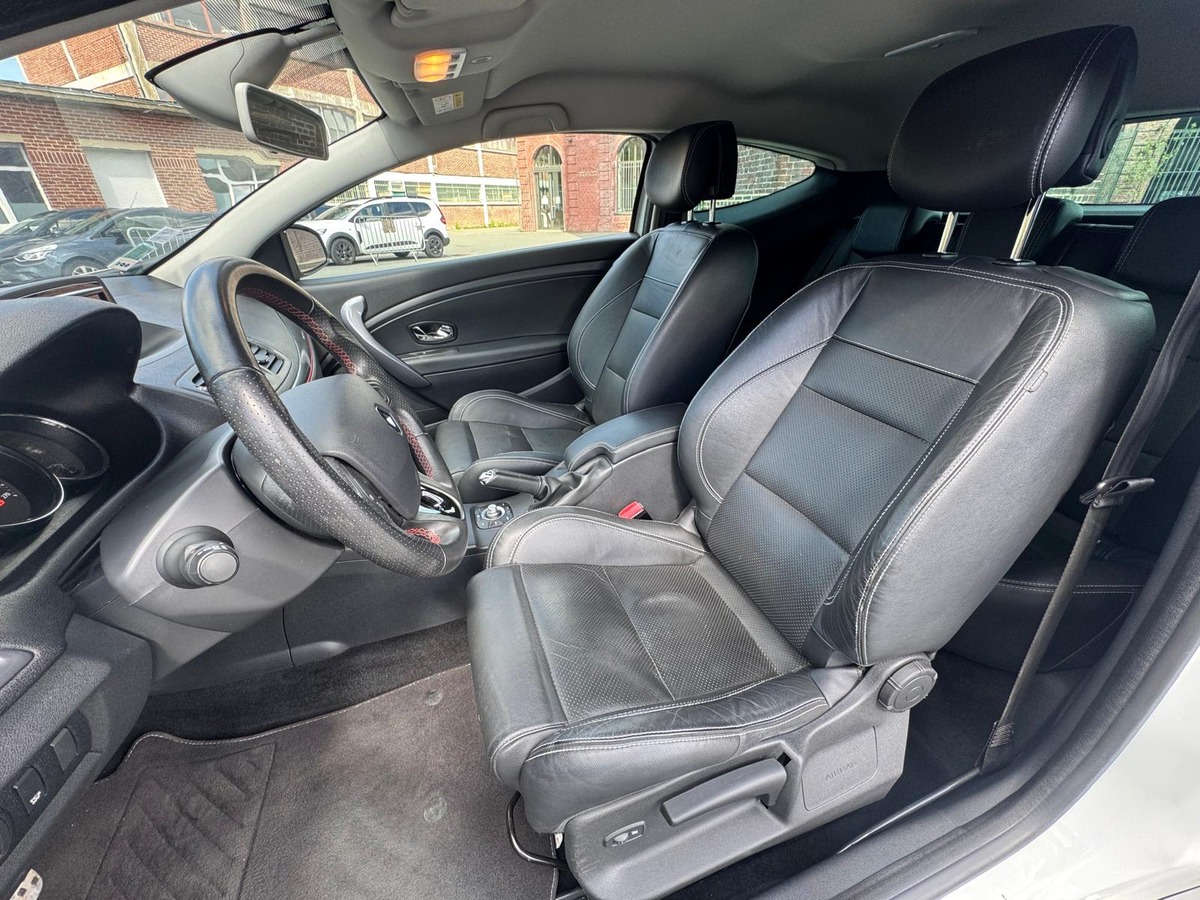 RENAULT Megane III Coupé 2.0 dCi 163 GT