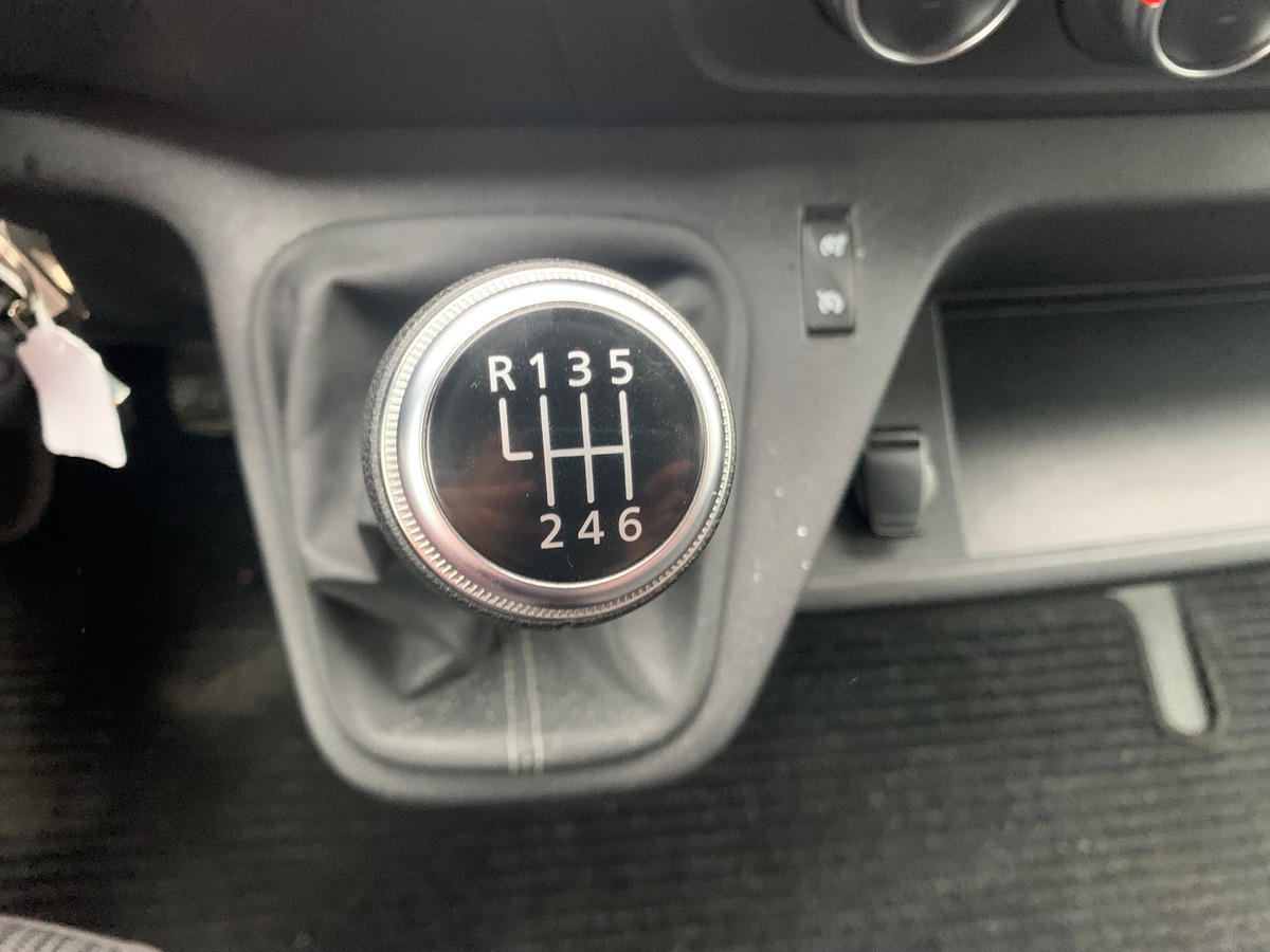 RENAULT Master 180 | L1 H1 | Première MAIN | TVA Récupérable | GRAND CONFORT | Caméra | Attelage