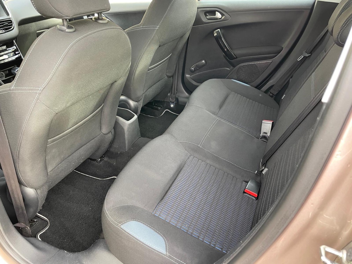 Peugeot 208 1.6 eHDi Allure